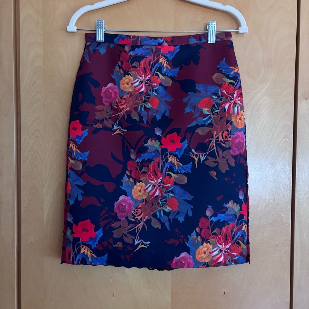 Floral Women's Skirt - Multicolor